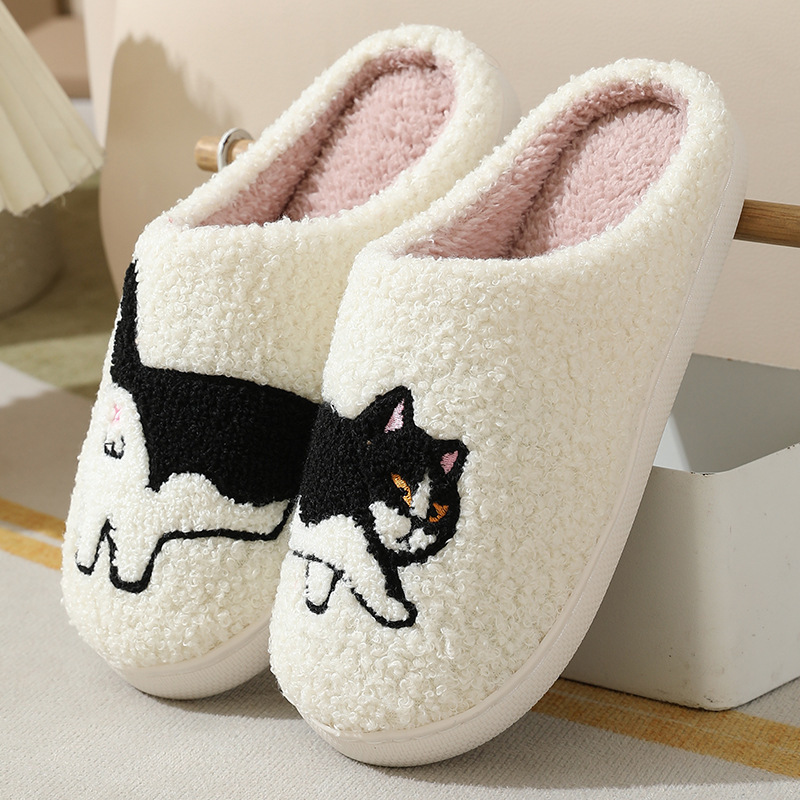 Embroidery Print - Kışlık Peluş Sevimli Dachshund Nakışlı Ev